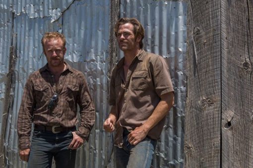 Ben Foster and Chris Pine in Hell or High Water